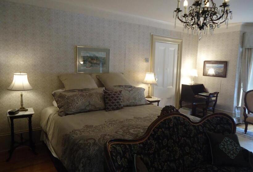 اتاق استاندارد با تخت بزرگ, Governor's Mansion Inn