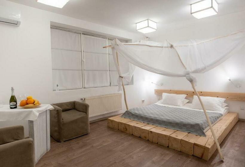 سوییت, Higina Spa
