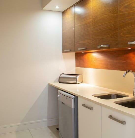 آپارتمان 2 خوابه, Marine Square Luxury Suites