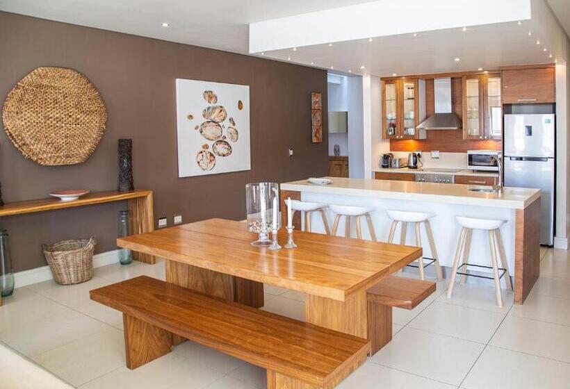 آپارتمان 2 خوابه, Marine Square Luxury Suites