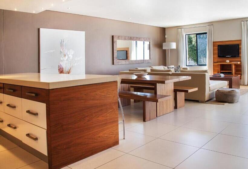 آپارتمان 3 خوابه, Marine Square Luxury Suites