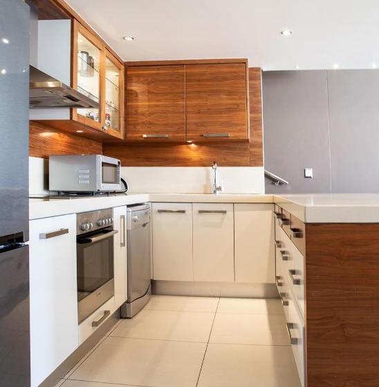 آپارتمان 3 خوابه, Marine Square Luxury Suites