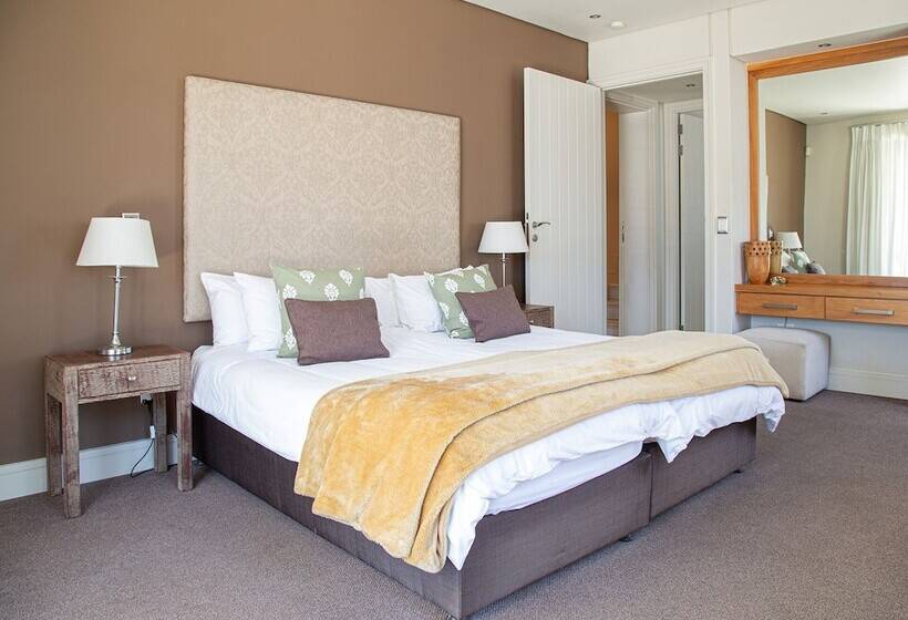 آپارتمان 2 خوابه, Marine Square Luxury Suites