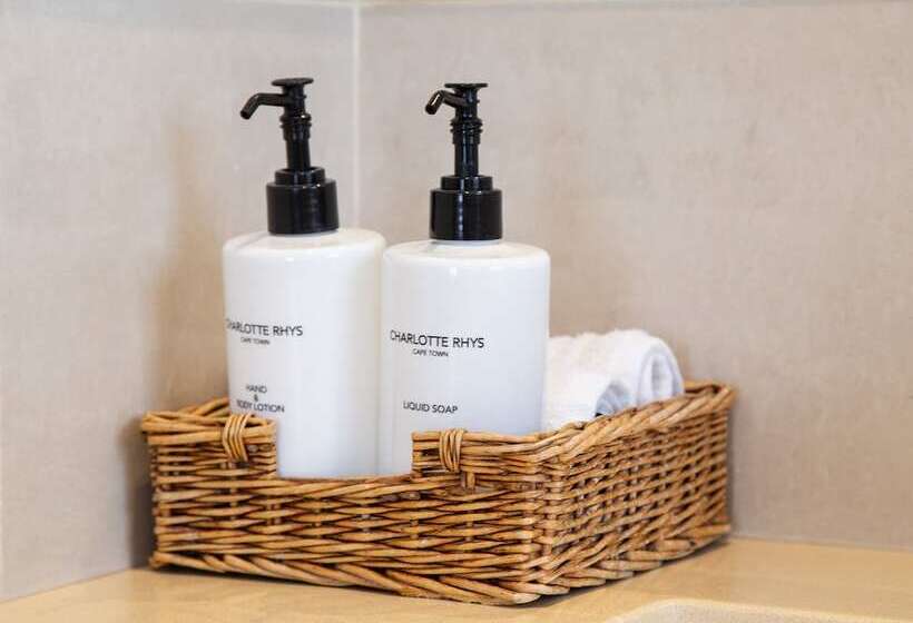 آپارتمان 2 خوابه, Marine Square Luxury Suites