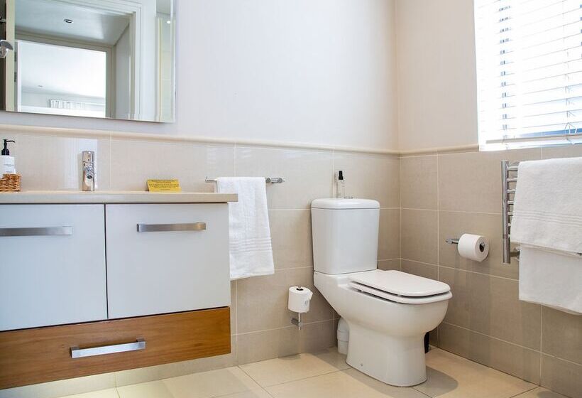 آپارتمان 2 خوابه, Marine Square Luxury Suites