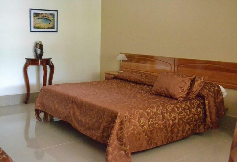 سوییت لوکس, Martino Spa And Resort