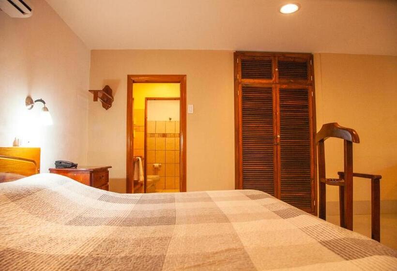سوییت لوکس, Martino Spa And Resort