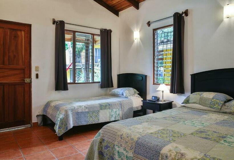 اتاق سوپریور سه تخته, Villas Macondo