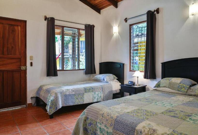 اتاق سوپریور سه تخته, Villas Macondo