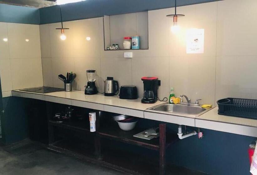 اتاق اکونومی, Villas Macondo