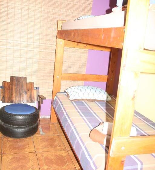 اتاق خانوادگی با سرویس بهداشتی مشترک, In The Wind Hostel And Guesthouse