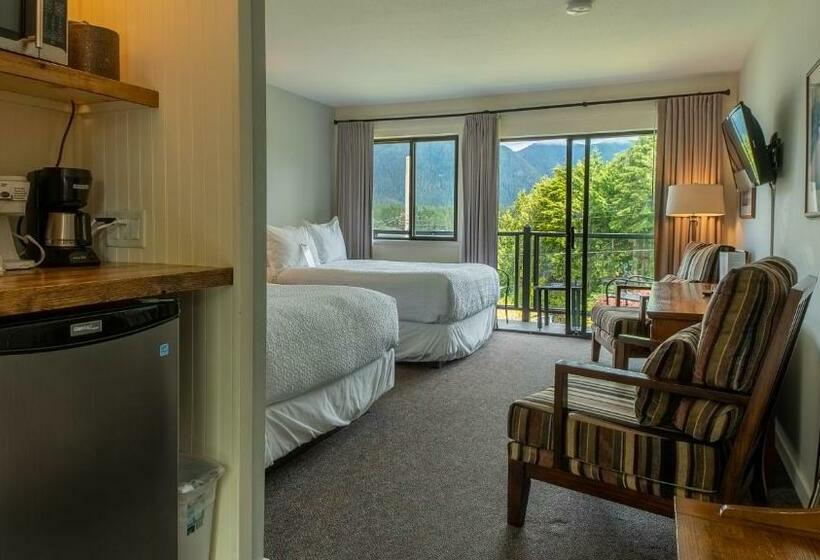 اتاق استاندارد با بالکن و چشم‌انداز دریا, Tofino Motel Harborview