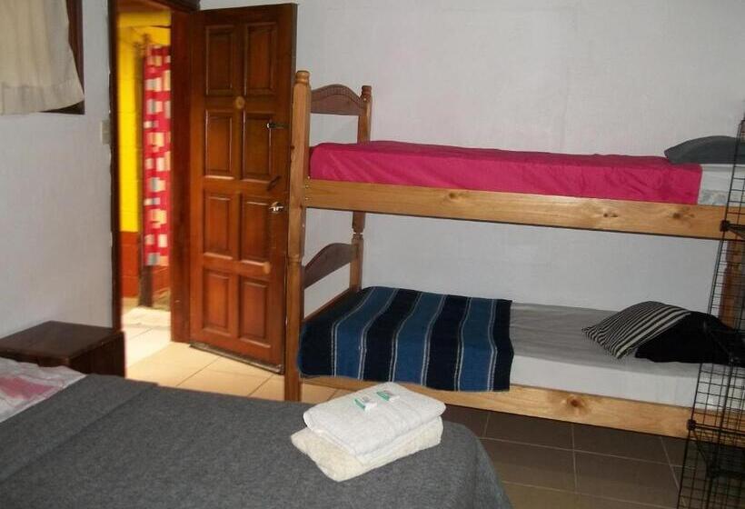 Economy Quadruple Room, Aparthotel Villa Pacande & Suites