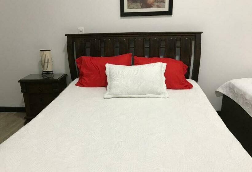 اتاق استاندارد چهار تخته, Hospedaje Solymar Sarie Bay