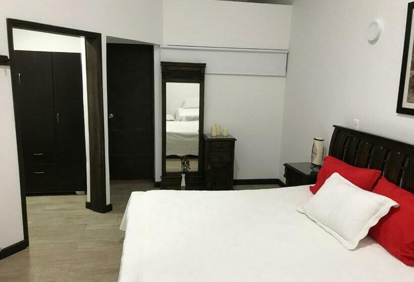 اتاق استاندارد چهار تخته, Hospedaje Solymar Sarie Bay