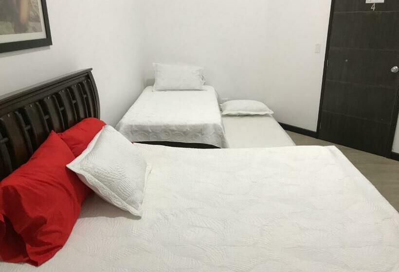 اتاق استاندارد چهار تخته, Hospedaje Solymar Sarie Bay