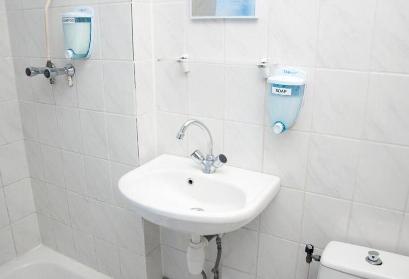 اتاق استاندارد سه نفره, Budget Hotel Ben