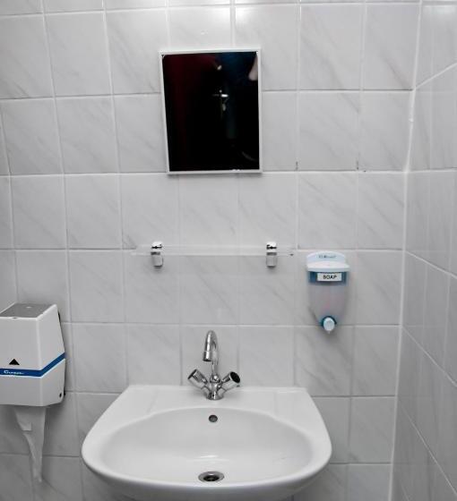 اتاق استاندارد چهار تخته, Budget Hotel Ben