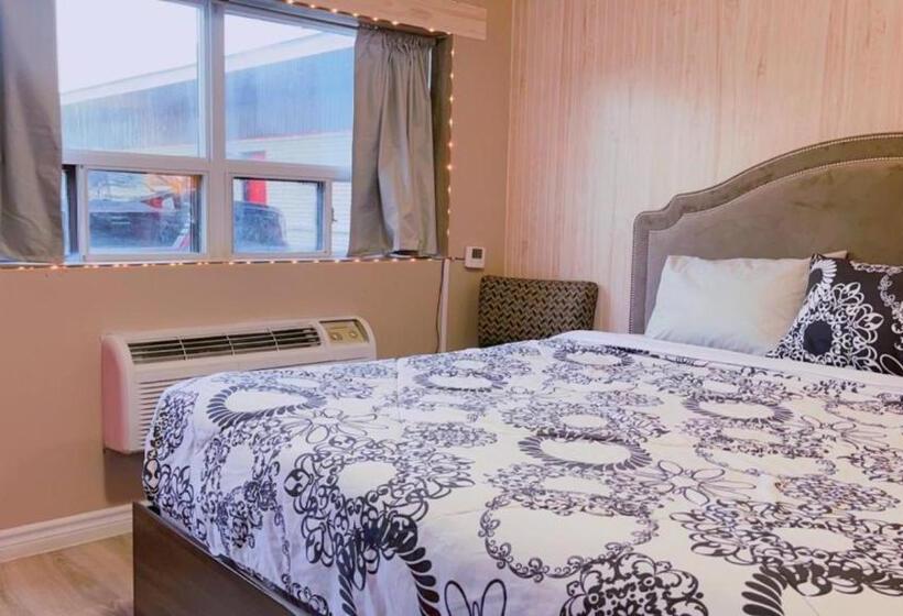 استودیوی لوکس, Crestwood Motel