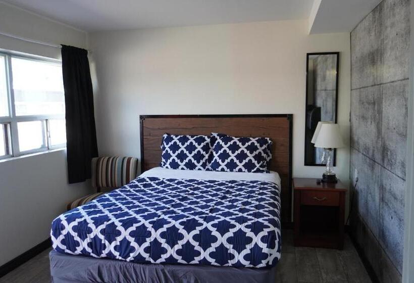 اتاق استاندارد, Crestwood Motel