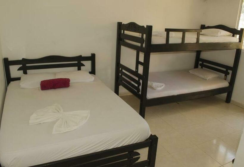 اتاق استاندارد, Hostel Nirvana Taganga