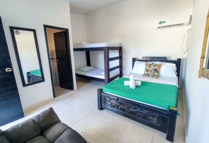 اتاق استاندارد, Hostel Nirvana Taganga