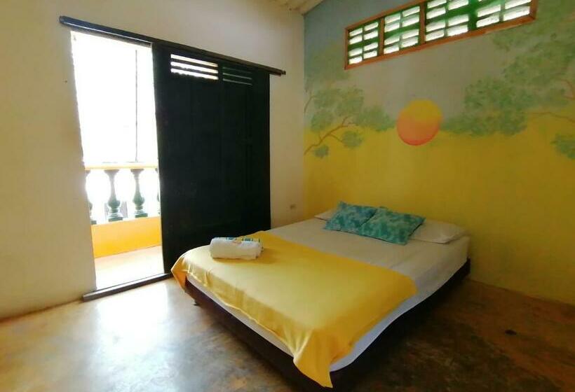 اتاق استاندارد با بالکن, Hostel Villa Mary