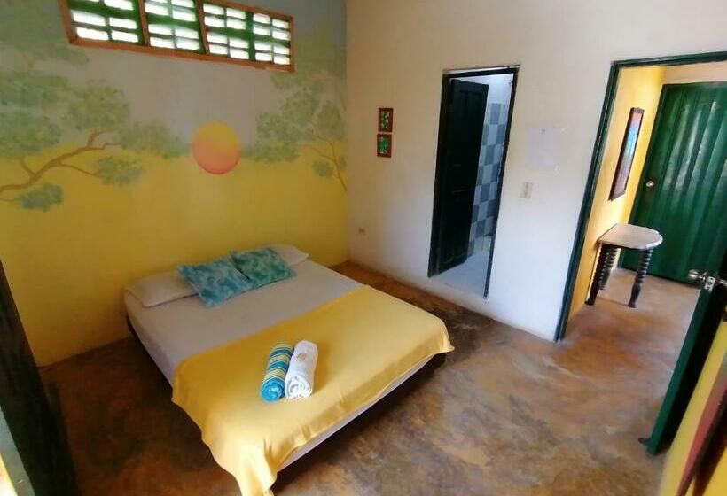 اتاق استاندارد با بالکن, Hostel Villa Mary