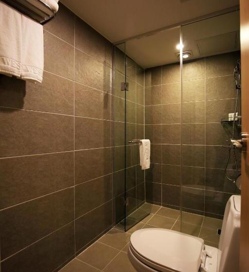 اتاق لوکس سه تخته, Best Western Jeju