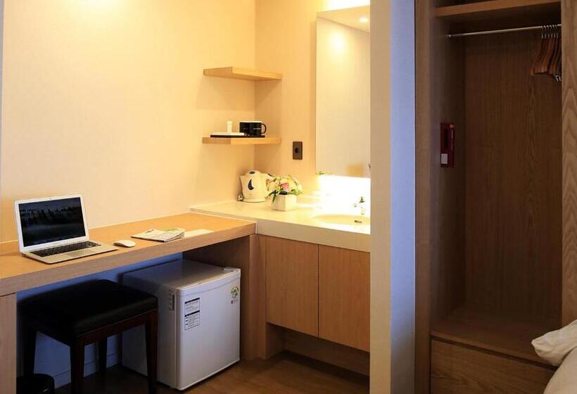 اتاق لوکس سه تخته, Best Western Jeju