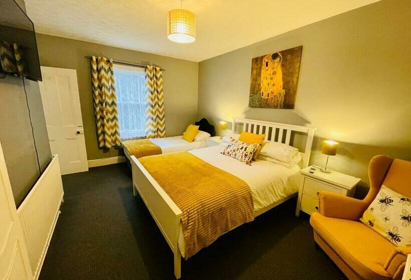 اتاق استاندارد, Bryncelyn Guesthouse