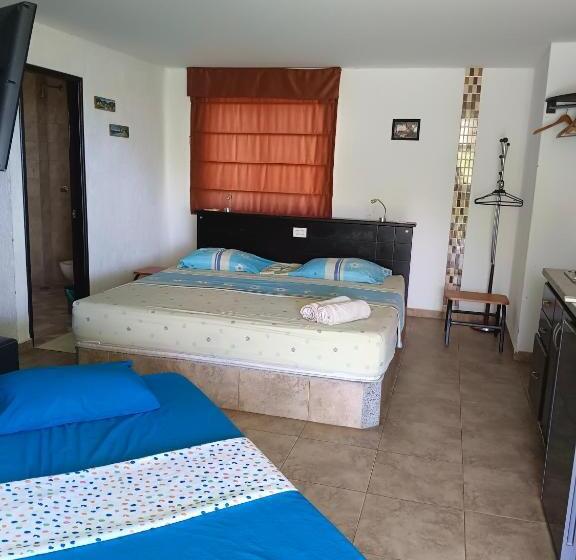 Triple Room Sea View, Casa Oasis