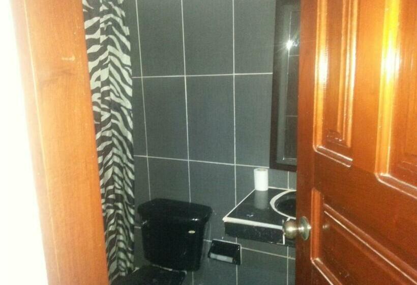 اتاق استاندارد, Hostal Selvatrip