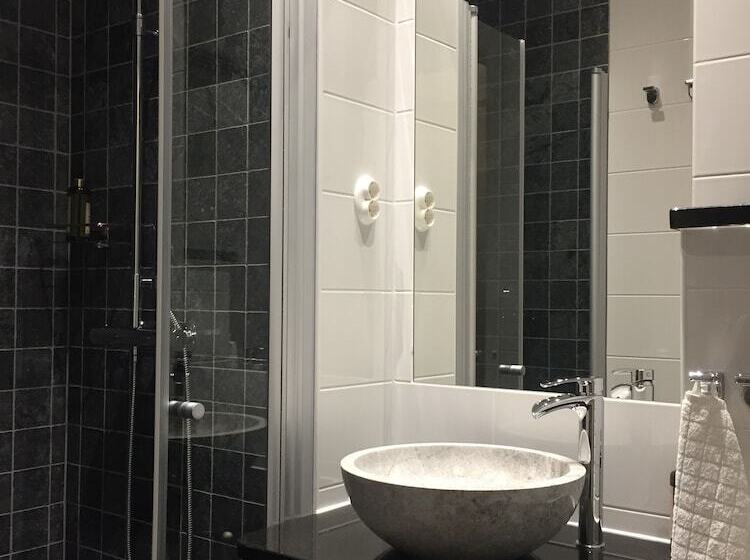 اتاق خانوادگی, Södra Hotellet
