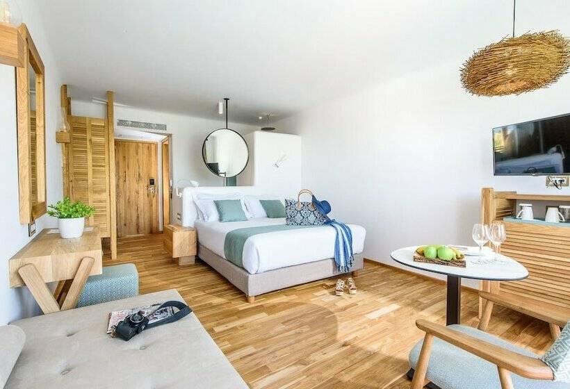 풀장 전망 디럭스 룸, Stella Island Luxury Resort & Spa