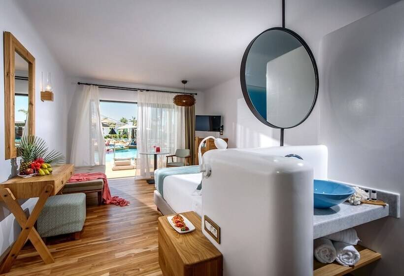 디럭스 룸, Stella Island Luxury Resort & Spa