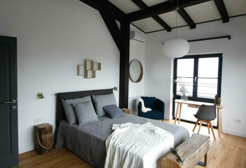 اتاق لوکس با چشم‌انداز, The Pines Boutique Villa