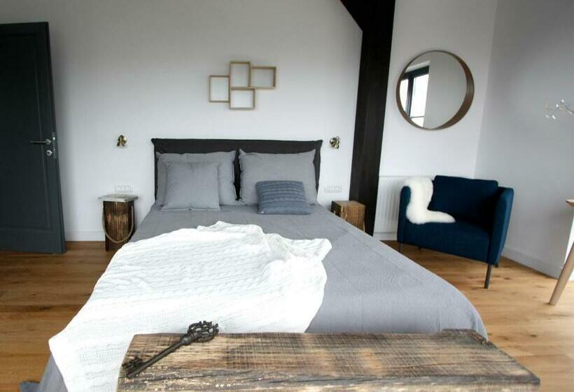 اتاق لوکس با چشم‌انداز, The Pines Boutique Villa