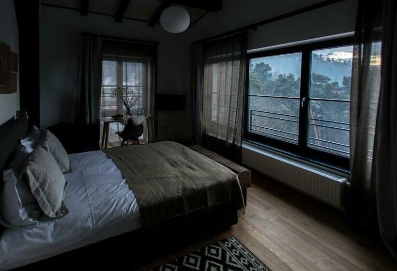 اتاق لوکس با چشم‌انداز, The Pines Boutique Villa