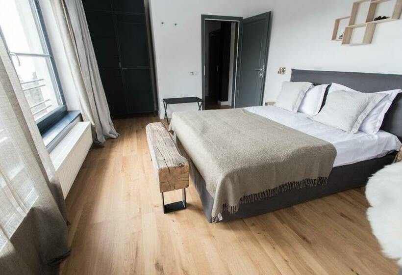 اتاق لوکس با چشم‌انداز, The Pines Boutique Villa