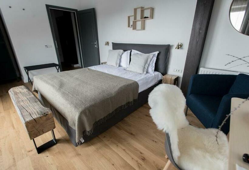 اتاق لوکس با چشم‌انداز, The Pines Boutique Villa