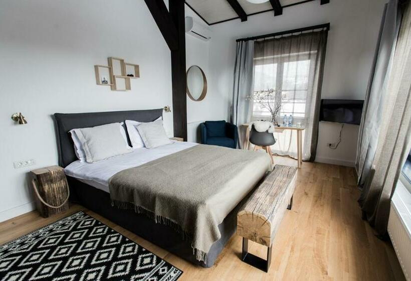 اتاق لوکس با چشم‌انداز, The Pines Boutique Villa