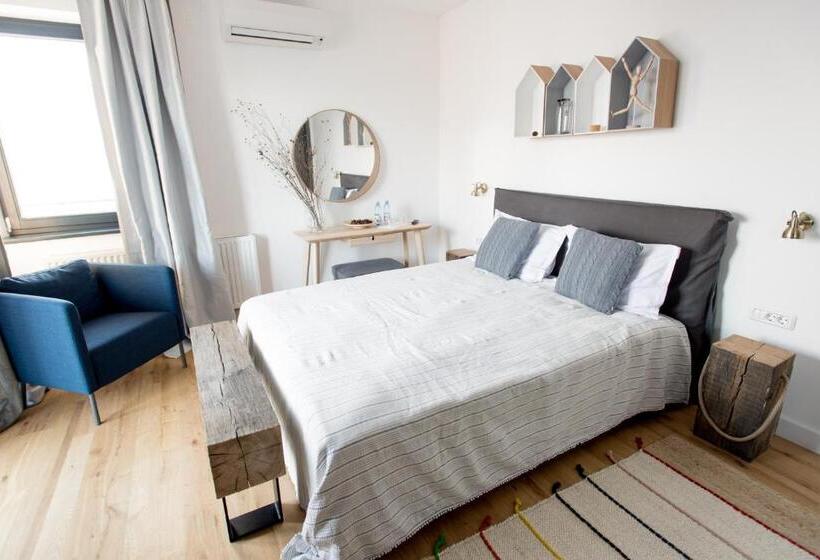 اتاق سوپریور با چشم‌انداز شهر, The Pines Boutique Villa