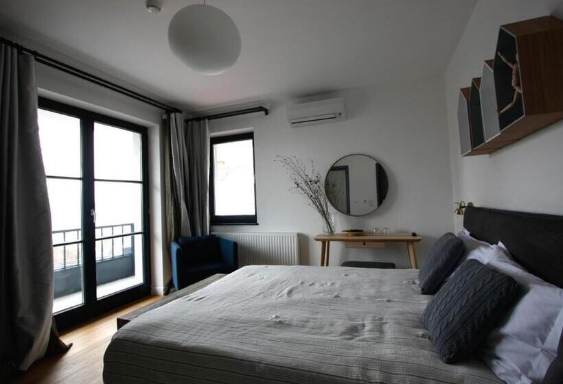 اتاق سوپریور با چشم‌انداز شهر, The Pines Boutique Villa