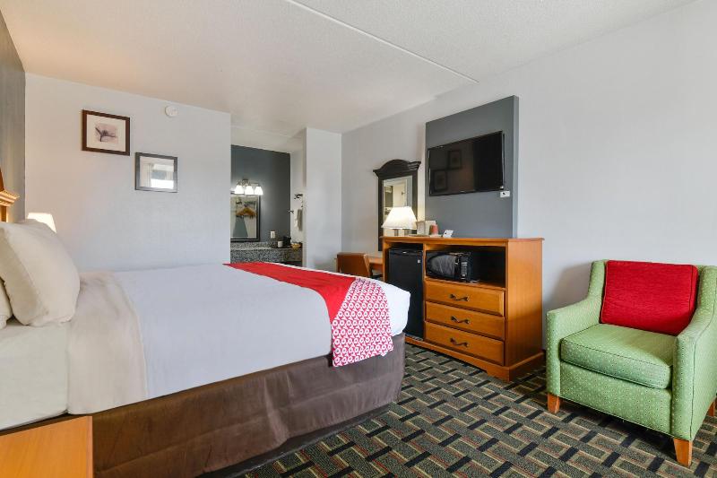 اتاق استاندارد با تخت دو نفره بزرگ برای معلولان, Travelodge By Wyndham Brandon
