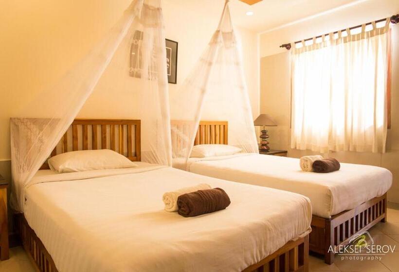 اتاق لوکس, Joe S Cafe & Garden Resort