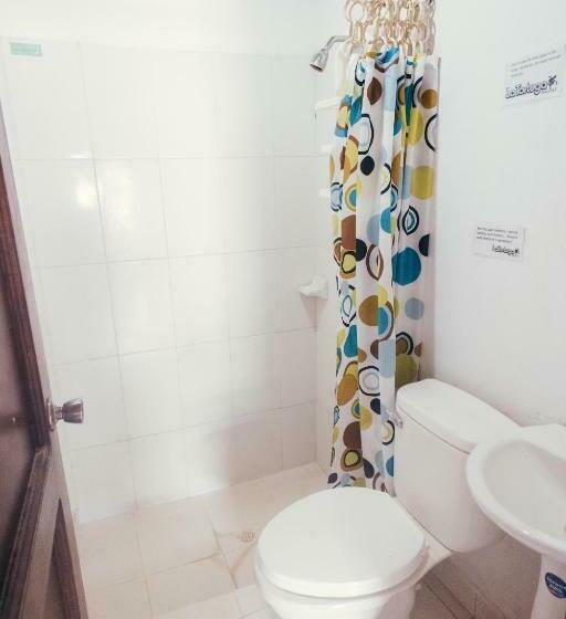 تختخواب در اتاق مشترک, La Tortuga Hostel