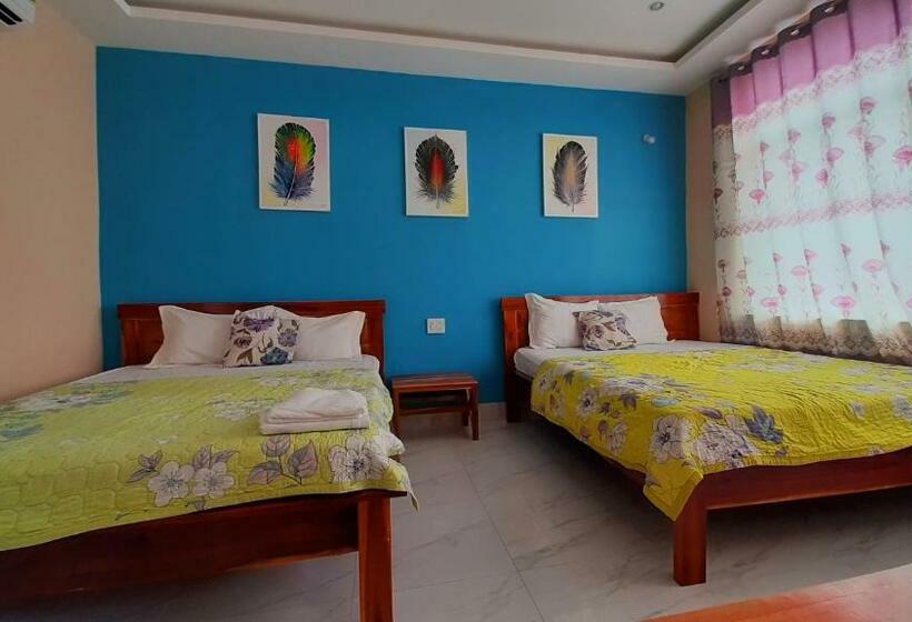 اتاق لوکس سه تخته, Song Huong Hotel Mui Ne