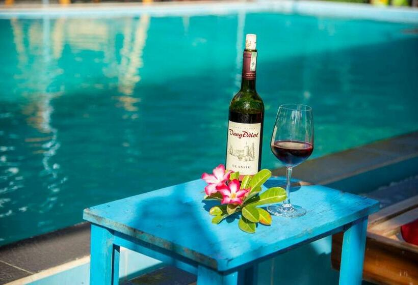 اتاق استاندارد یک نفره, Song Huong Hotel Mui Ne