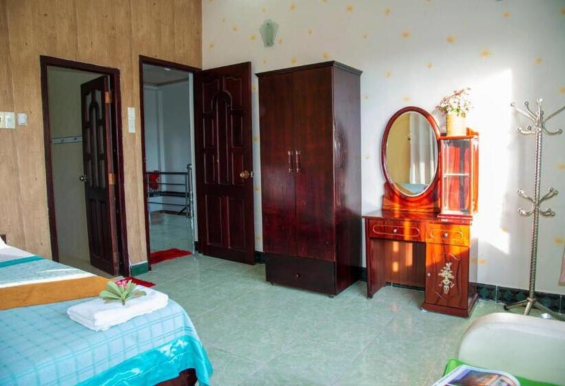 اتاق لوکس سه تخته, Song Huong Hotel Mui Ne